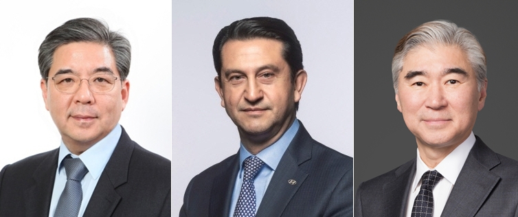 장재훈(왼쪽부터) 현대자동차그룹 완성차담당 부회장, 호세 무뇨스 현대자동차 대표이사 사장, 성김 싱크탱크 사장. (사진제공=현대차그룹)