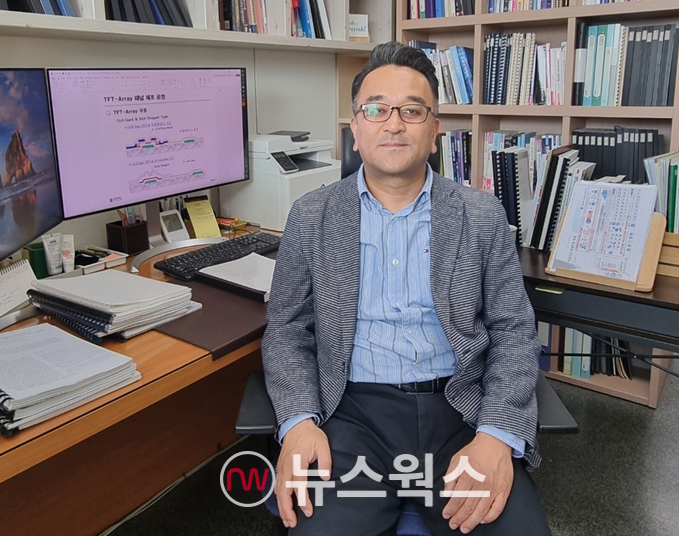 이종환 상명대학교 시스템반도체공학과 교수가 HBM 시장 현황, 반도체 시장 전망에 대한 자신의 견해를 밝혔다. (사진제공=상명대)