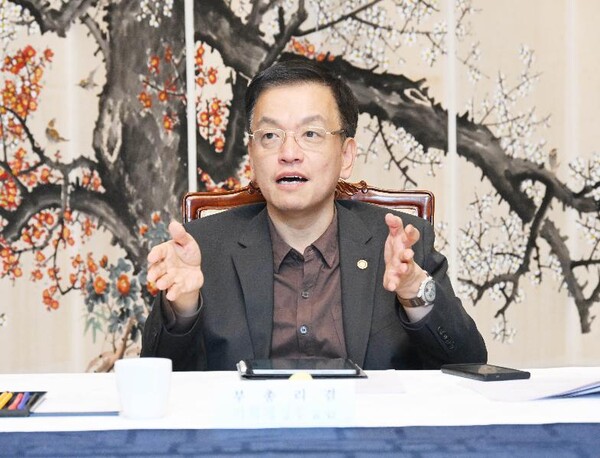 최상목 부총리가 6일 정부서울청사에서 '대외경제자문회의'를 주재하고 있다. (사진제공=기획재정부)