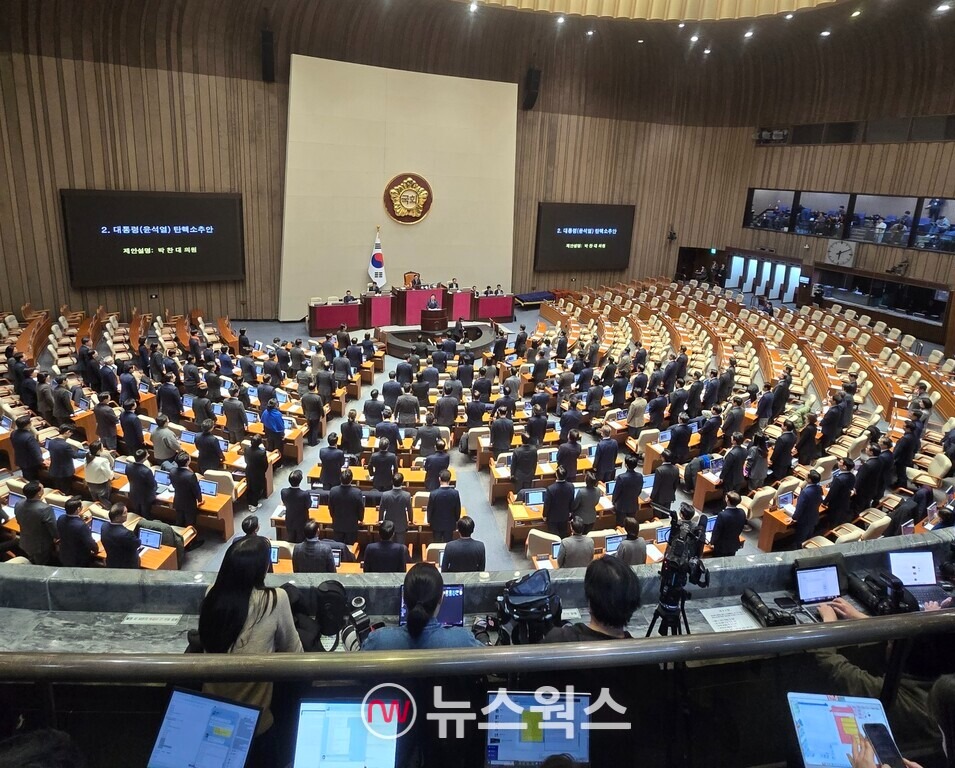 지난 7일 국회에서 윤석열 대통령 탄핵소추안 표결에 앞서 박찬대 민주당 원내대표가 제안설명을 하고 있다. (사진=원성훈 기자)