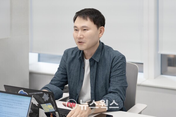 이영곤 토스증권 리서치센터장이 지난 19일 토스증권 본사에서 진행된 뉴스웍스와의 인터뷰에서 발언하고 있다. (사진제공=토스증권)