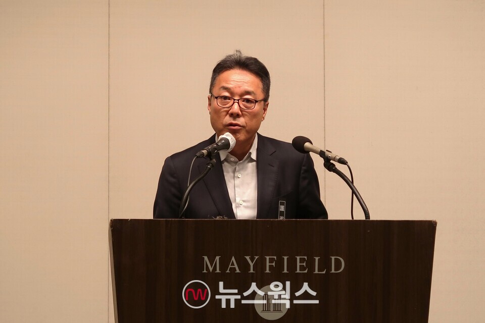 송경훈 제주항공 경영지원본부장이 2일 서울 강서구 메이필드호텔에서 열린 '제주항공 여객기 추락사고 관련 5차 브리핑'에서 발표하고 있다. (사진=정민서 기자)