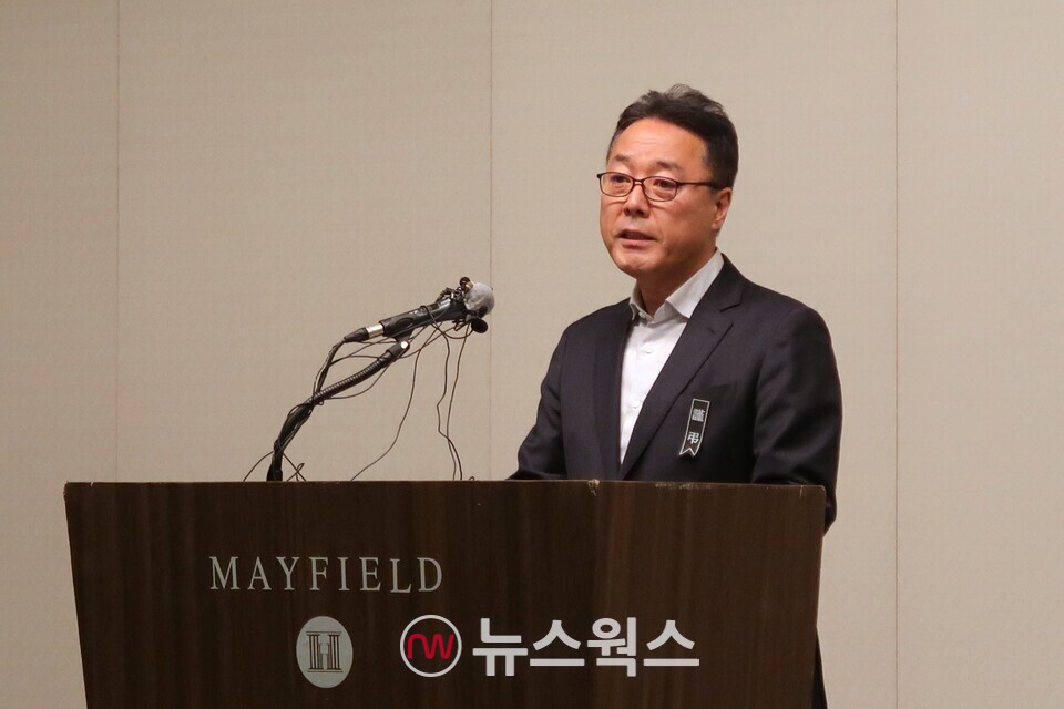 송경훈 제주항공 경영지원본부장이 3일 서울 강서구 메이필드호텔에서 열린 '제주항공 여객기 추락사고 관련 6차 브리핑'에서 발표하고 있다. (사진=정민서 기자)
