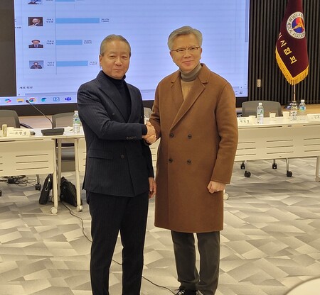 의협 회장 결선투표에 나서는 주수호(왼쪽) 후보와 김택우 후보. (사진제공=의협)