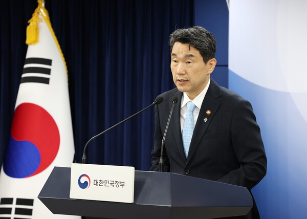 이주호 부총리가 지난 2024년 6월 14일 정부서울청사에서 의대교육 정상화 관련 브리핑을 진행하고 있다. (사진제공=교육부)