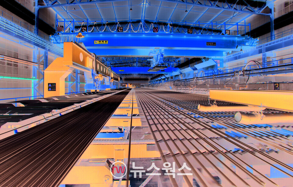 동국제강 인천공장에서 철근이 생산되는 모습. (사진제공=동국제강)