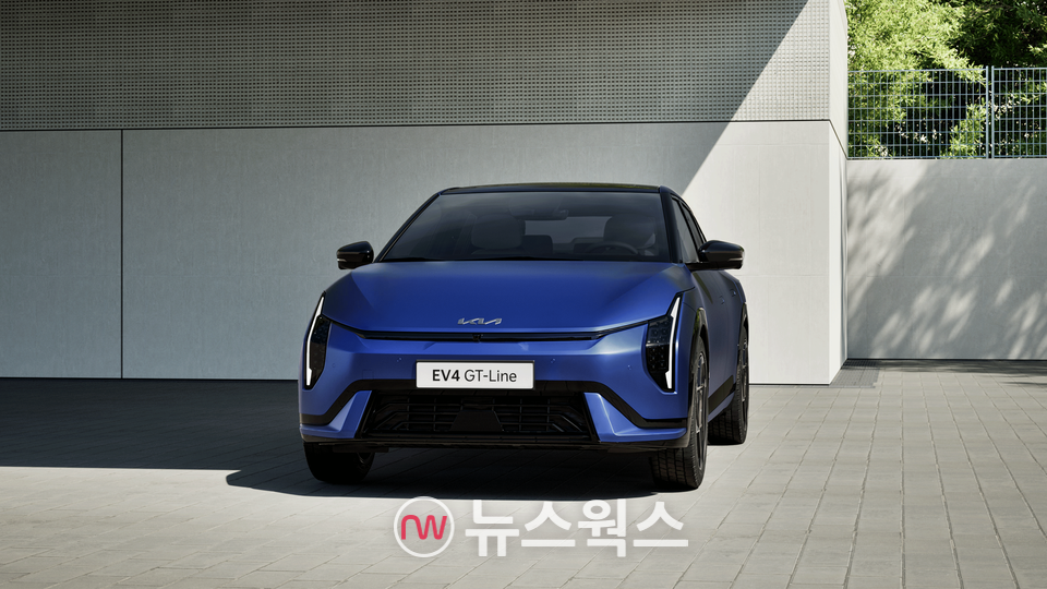 기아의 '더 기아 EV4 GT 라인'. (사진제공=기아)