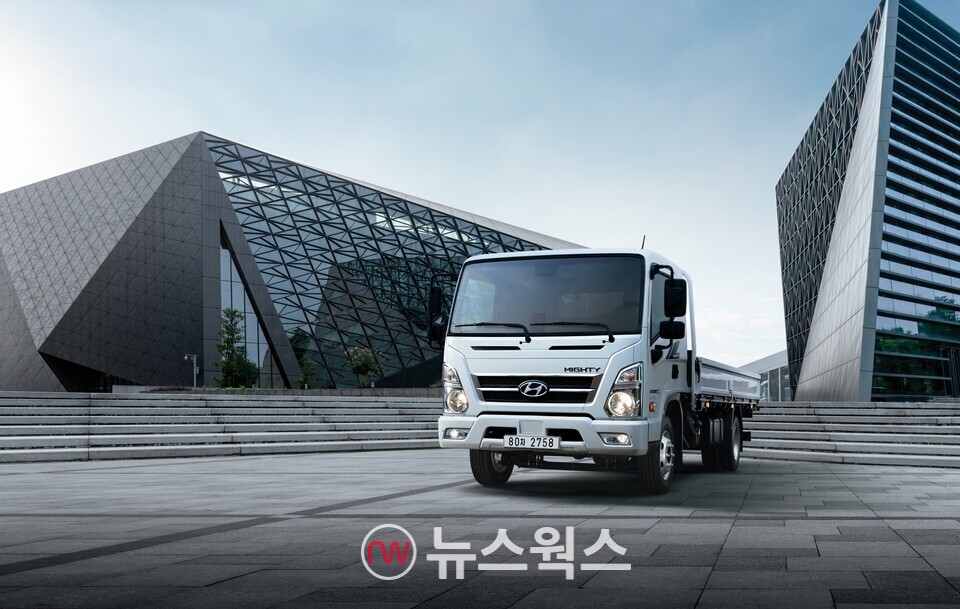 현대자동차 대표 준중형 트럭 '2025 더 뉴 마이티'. (사진제공=현대자동차)