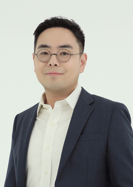 토스인사이트 초대 소장에 선임된 홍기훈 홍익대 경영학 교수. (사진제공=토스)