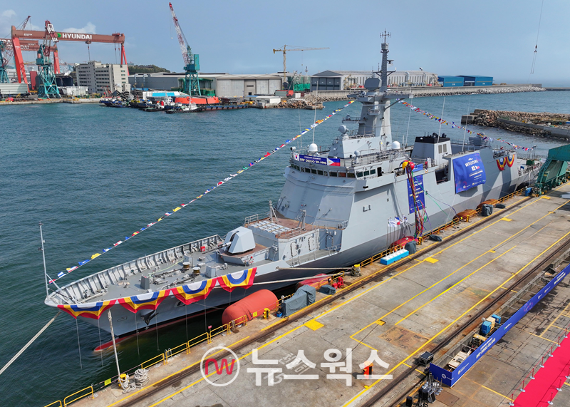 27일 울산 HD현대중공업 조선소에서 열린 3200톤급 필리핀 초계함 2번함 ‘디에고 실랑함’ 진수식 모습. (사진제공=HD현대중공업)