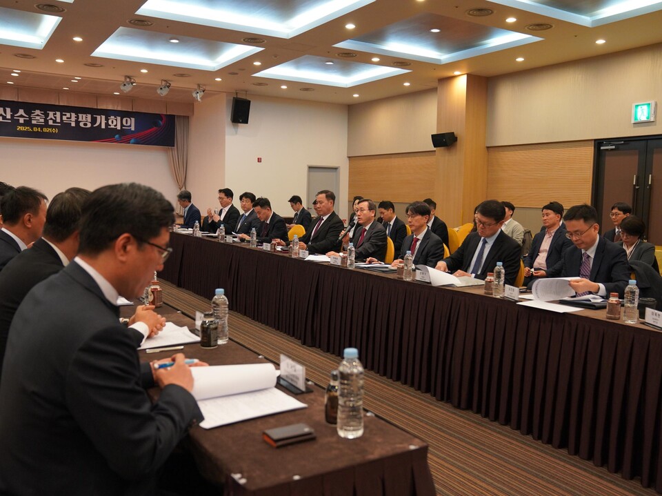 인성환 국가안보실 제2차장 주재로 2일 오후 용산 국방컨벤션에서 제7차 방산수출전략평가회의가 열렸다. (사진제공=대통령실)