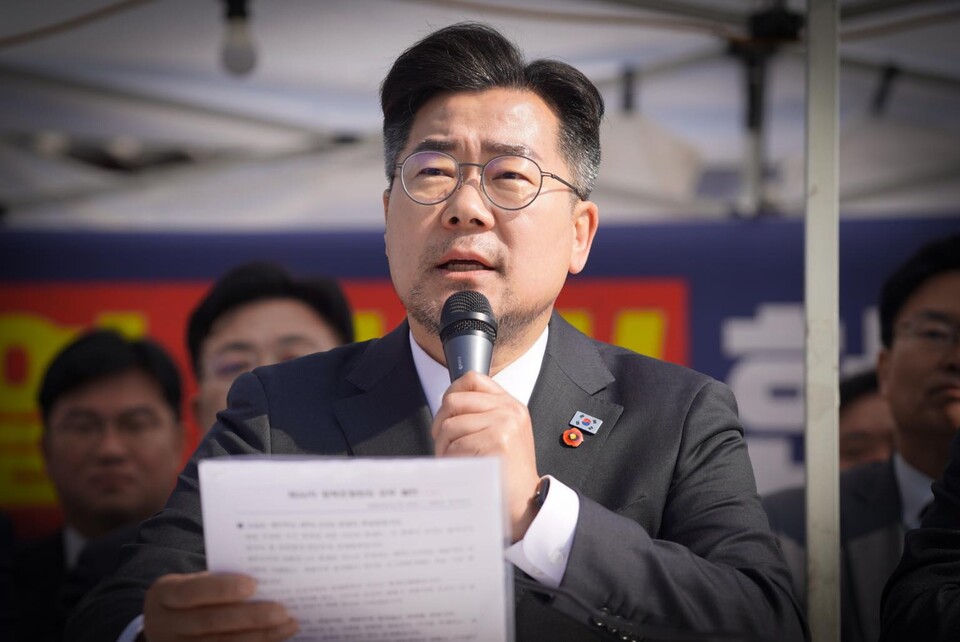 박찬대 더불어민주당 원내대표가 3일 서울 종로구 광화문 천막당사에서 열린 정책조정회의에서 발언하고 있다. (출처=박찬대 의원 페이스북)