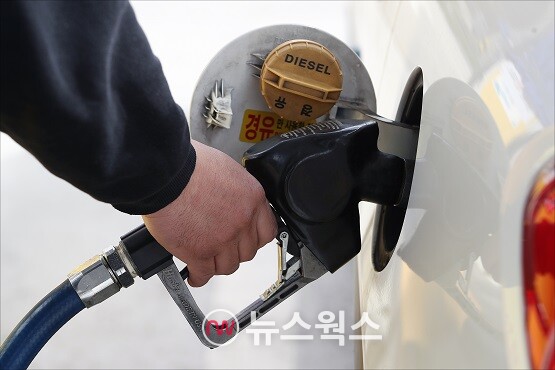 일반차량 주유 모습.(사진=안광석 기자)