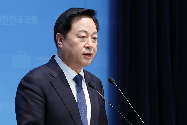 김두관 더불어민주당 전 의원이 지난 3월 5일 서울 여의도 국회 소통관에서 기자회견을 하고 있는 모습.(사진=뉴스1)