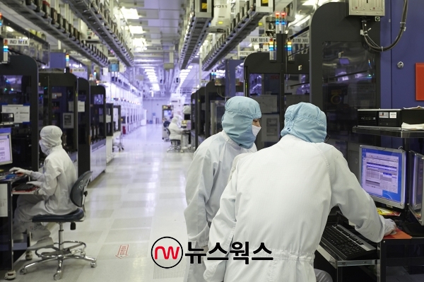 SK하이닉스 반도체 생산 라인 전경. (사진제공=SK하이닉스)