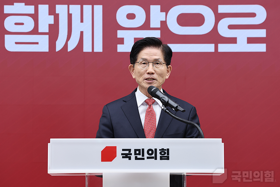 김문수 국민의힘 대선 경선 후보가 지난 29일 서울 여의도 국민의힘 중앙당사에서 열린 '제21대 대통령선거 후보자 3차 경선'에서 결선 소감을 밝히고 있다. (사진제공=국민의힘)