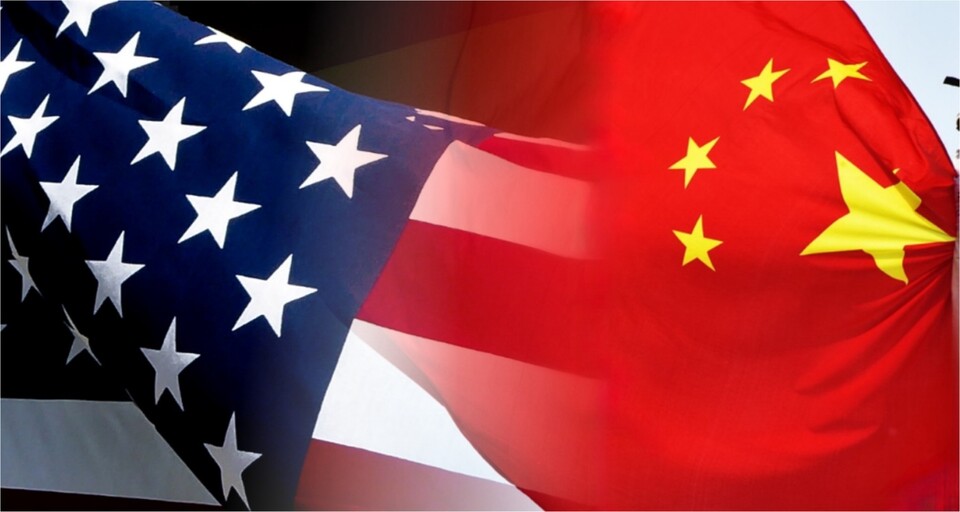 미국 성조기와 중국 오성홍기. (출처=픽사베이)