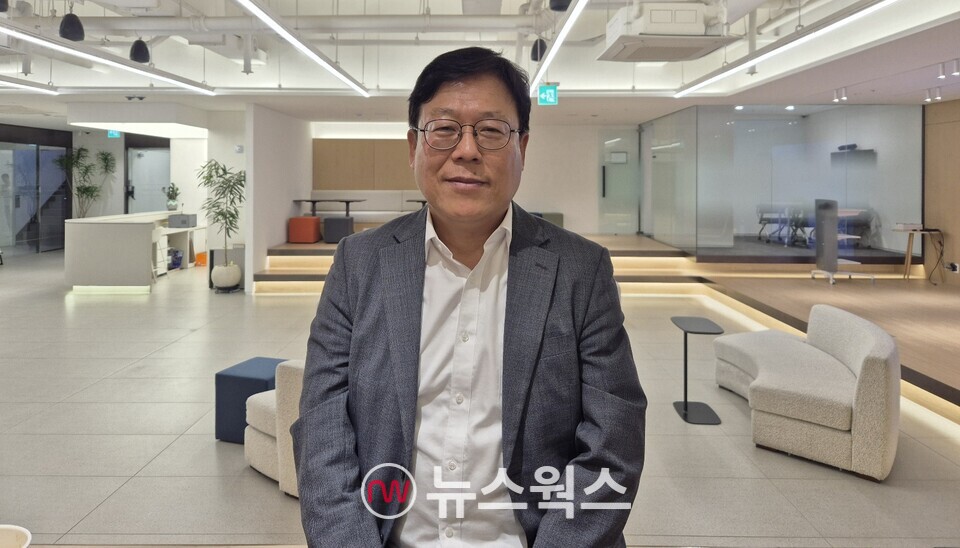 이근주 한국핀테크산업협회장이 한패스 사무실에서 본지와 인터뷰를 진행하고 있다. (사진=정희진 기자)