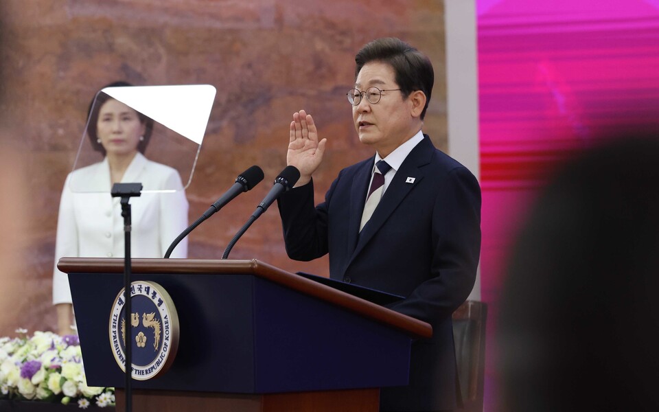 이재명 대통령이 지난 4일 서울 여의도 국회 로텐더홀에서 취임선서를 하고 있다. (사진=뉴스1)