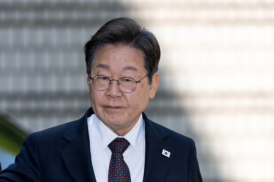 이재명 대통령이 더불어민주당 대선 후보이던 지난 4월 29일 오전 서울 서초구 서울중앙지방법원에서 열린 '대장동 배임 및 성남FC 뇌물' 1심 속행 공판에 출석하고 있다. (사진=뉴스1)