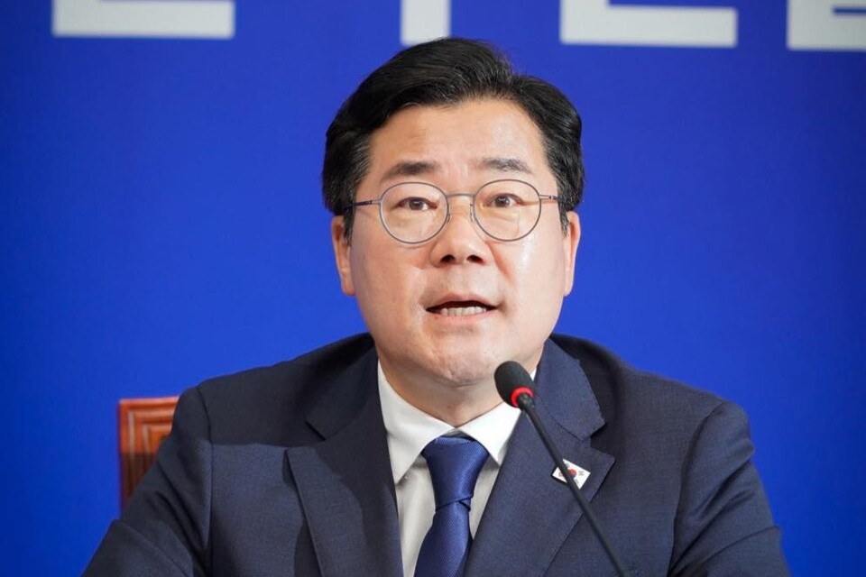 박찬대 더불어민주당 당대표 직무대행 겸 원내대표가 9일 서울 여의도 국회에서 열린 최고위원회의에서 발언하고 있다. (출처=박찬대 의원 페이스북)