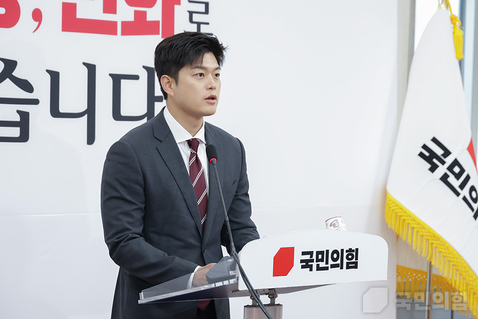 김용태 국민의힘 비상대책위원장이 12일 국회에서 '검찰해체 4법'과 관련해 입장을 밝히고 있다. (사진제공=국민의힘)