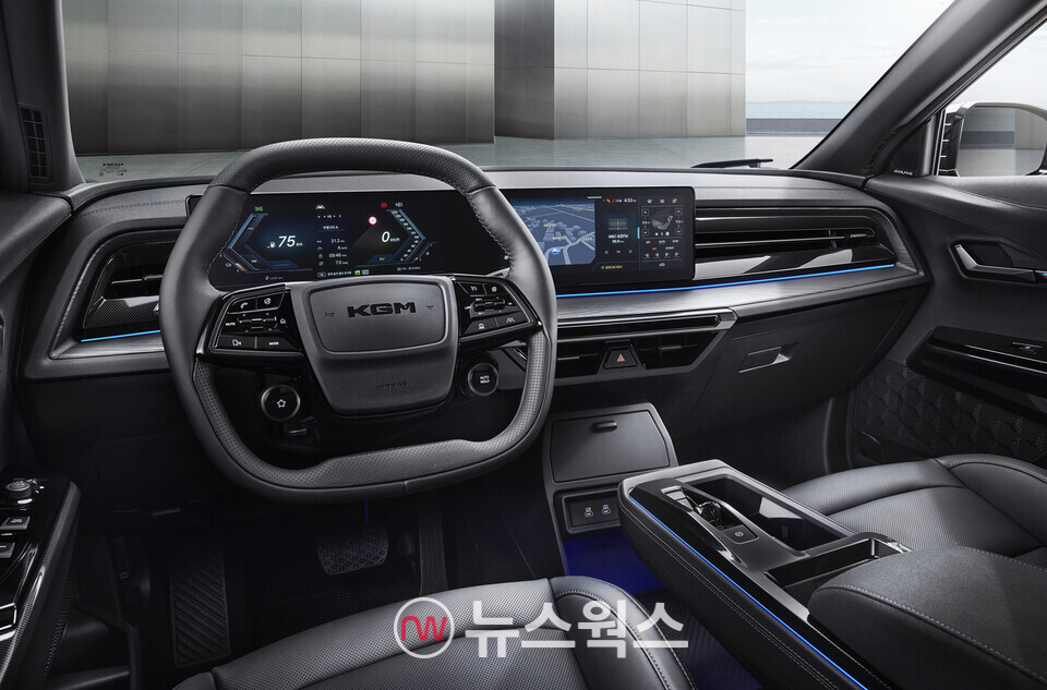 KGM '액티언 하이브리드'의 실내. (사진제공=KGM)