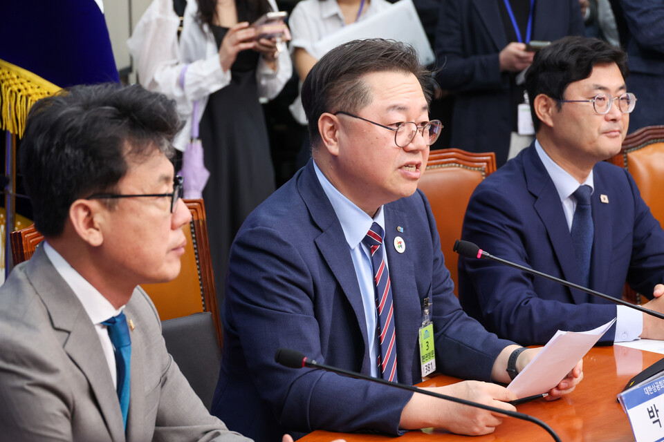 ​​박일준 대한상공회의소 상근부회장이 30일 서울 여의도 국회에서 열린 더불어민주당-경제 6단체 상근부회장단 상법 간담회에서 모두 발언을 하고 있다. (사진=뉴스1)