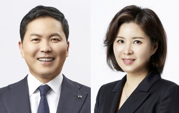 윤상현(왼쪽) 콜마홀딩스 부회장과 윤여원 콜마비앤에이치 대표. (사진제공=한국콜마)