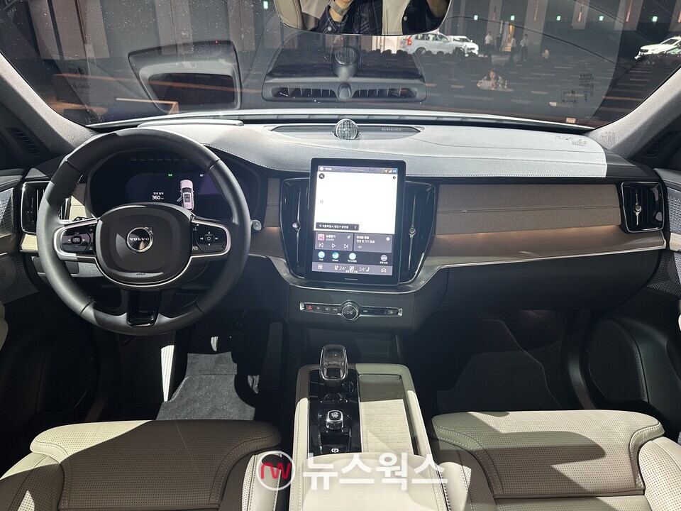 볼보 '더 뉴 XC90' 1열. (사진=정현준 기자)