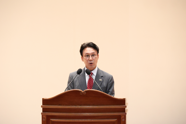 김민석 국무총리가 7일 정부세종청사 대강당에서 열린 취임식에서 취임사를 하고 있다. (사진제공=국무조정실)