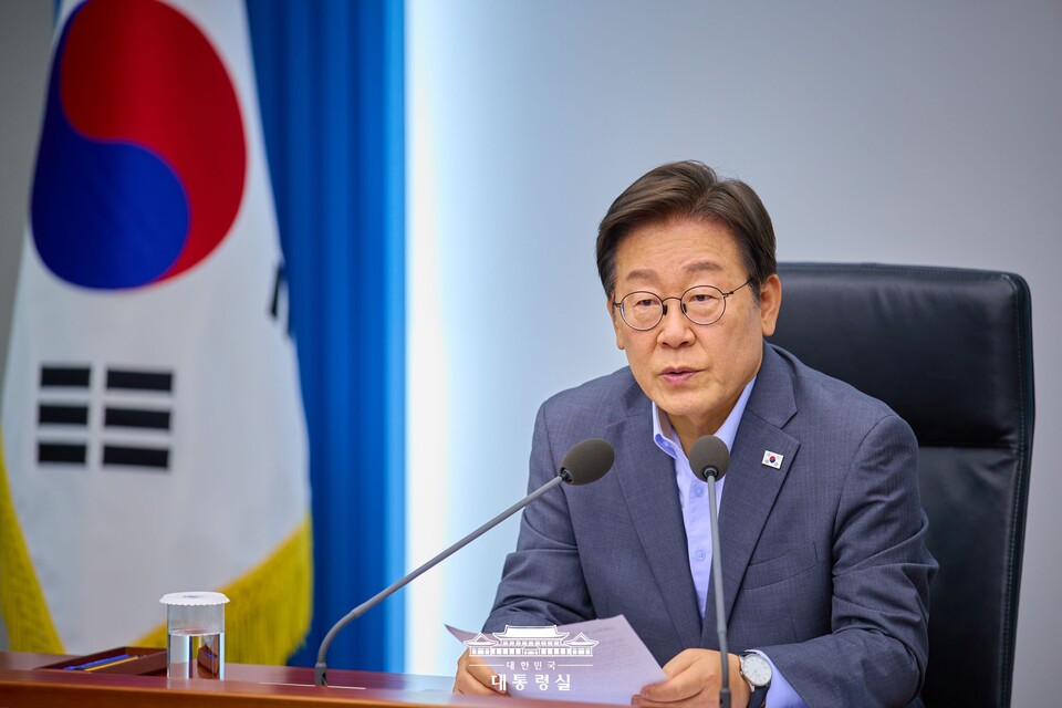 이재명 대통령이 10일 서울 용산 대통령실 청사에서 열린 3차 수석·보좌관 회의에서 발언하고 있다. (출처=대통령실 홈페이지)