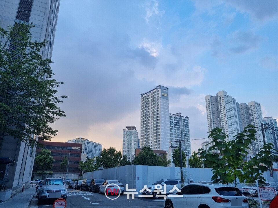 삼양식품이 사들인 서울 용산구 한강로 2가 41번지 부지는 현재 유치권 행사로 인해 나대지로 방치돼 있다. (사진=김상우 기자)