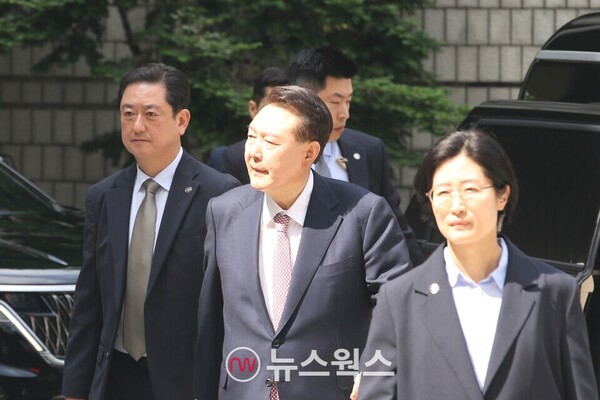 윤석열 전 대통령이 검찰에 출석하고 있다. (사진=원성훈 기자)