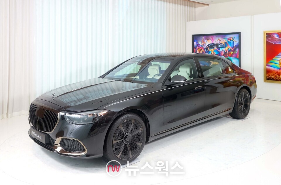 메르세데스-마이바흐 'S-클래스 실버 라이닝'. (사진제공=벤츠코리아)
