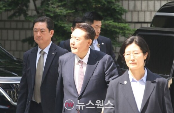 윤석열 전 대통령이 검찰에 출석하고 있다. (사진=원성훈 기자)