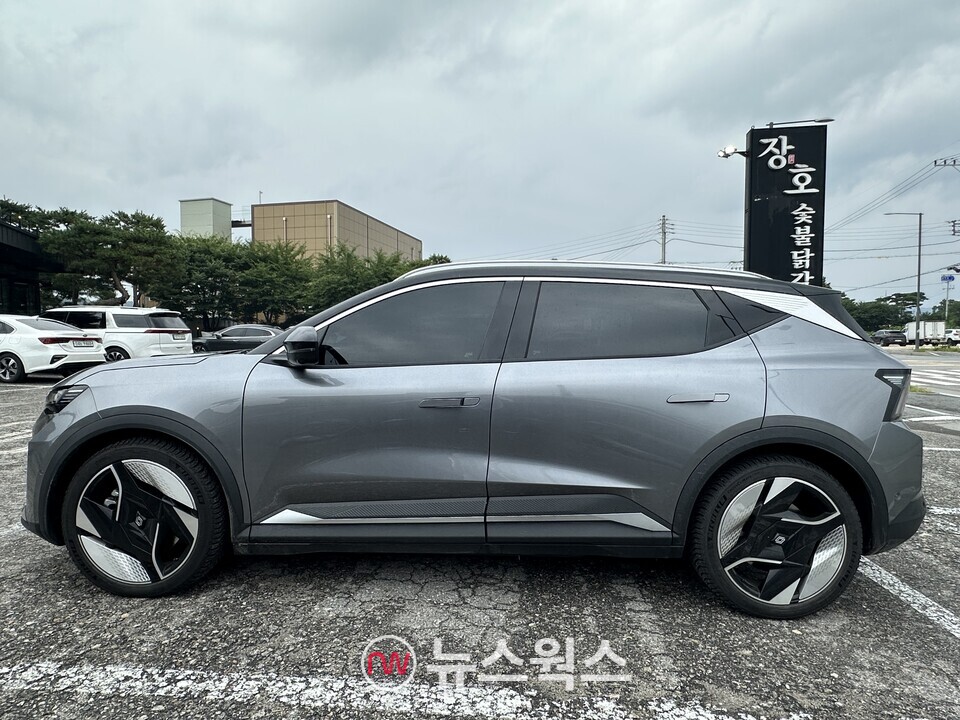 '세닉 E-Tech'의 옆모습. (사진=정현준 기자)