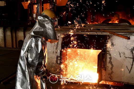 포스코 포항제철소 철강재 제조 공정. (사진제공=포스코)