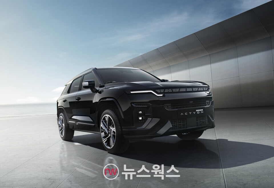 KGM '액티언 하이브리드'. (사진제공=KGM)