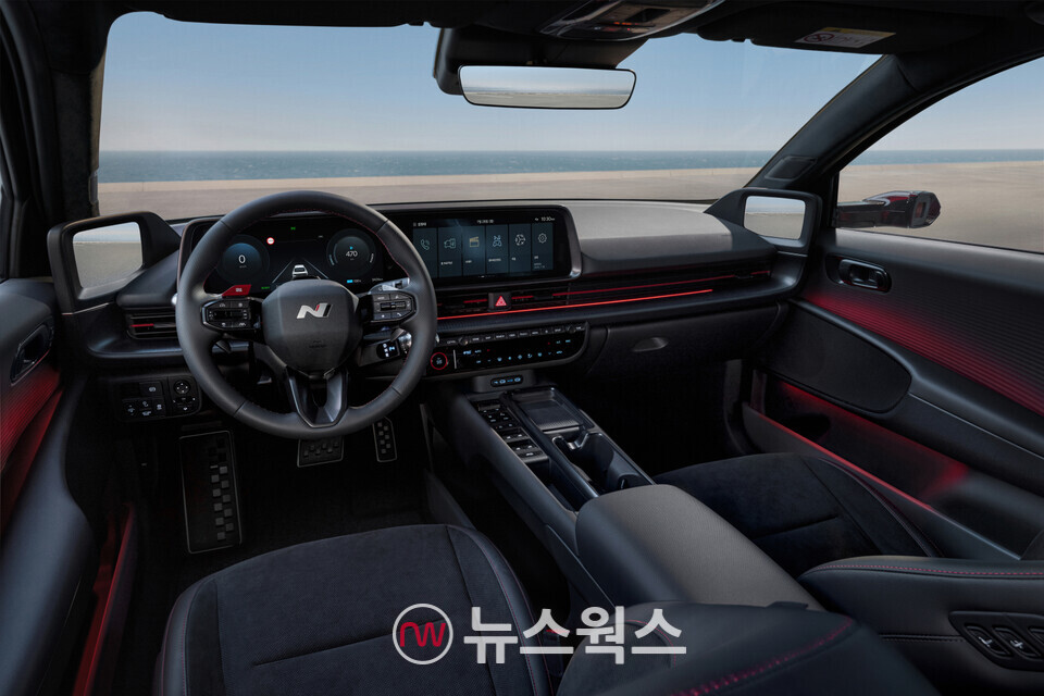현대자동차 '더 뉴 아이오닉 6 N 라인' 실내. (사진제공=현대차)