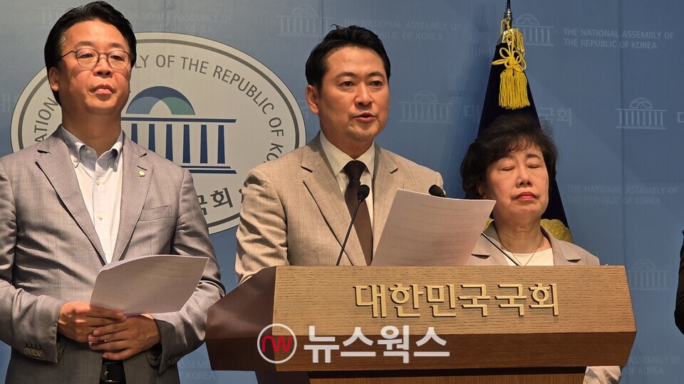 장동혁(가운데) 국민의힘 의원. (사진=원성훈 기자)