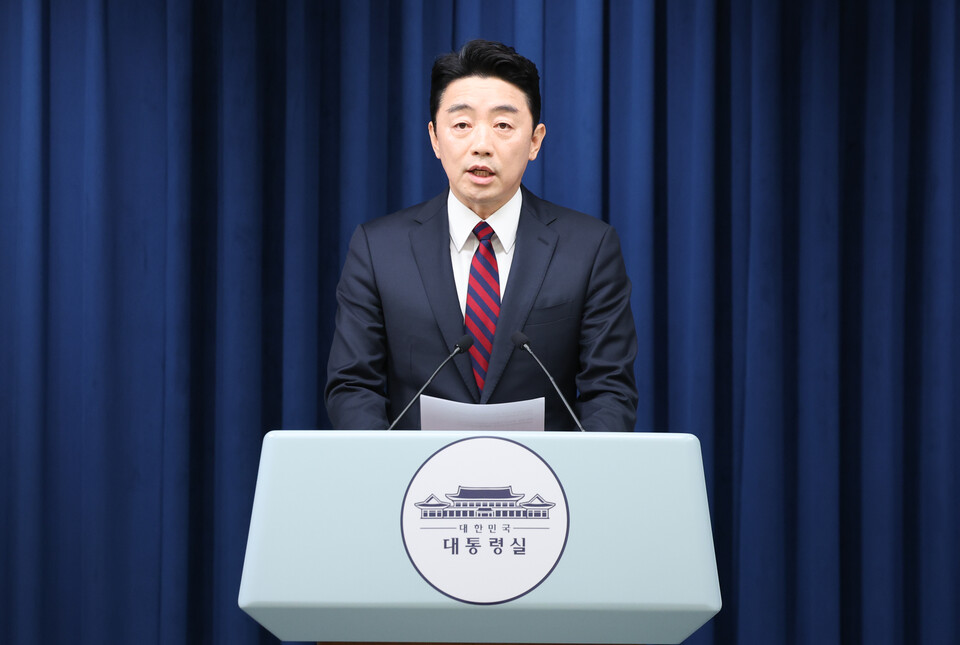 강훈식 대통령 비서실장이 24일 서울 용산 대통령실 청사에서 대통령 주재 수석보좌관 회의 관련 브리핑을 하고 있다. (사진=뉴스1)