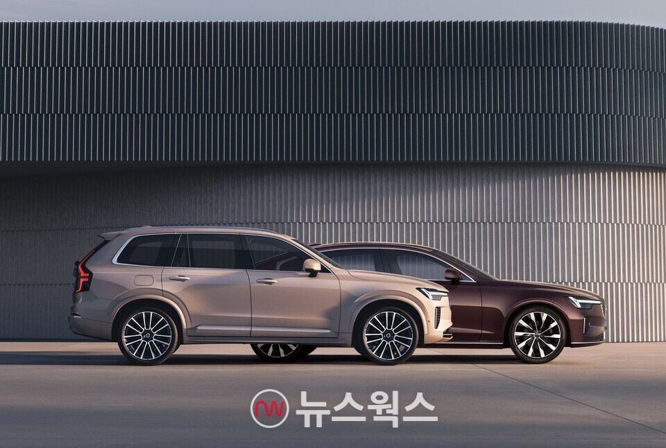 볼보 신형 'XC90'과 'S90'. (사진제공=볼보자동차코리아)