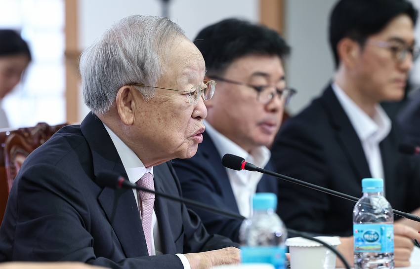 손경식 한국경영자총협회 회장이 지난 7월 31일 서울 마포구 경총회관에서 열린 노동조합법 개정 관련 기자회견에서 발언하고 있다. (사진=뉴스1)