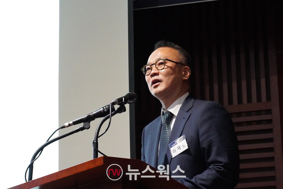 이재만 하나증권 글로벌투자분석실장이 지난 4월 24일 오후 서울 여의도 금융투자협회에서 열린 '2025 뉴스웍스 금융포럼'에서 주제발표를 하고 있다. (사진=뉴스웍스 DB)