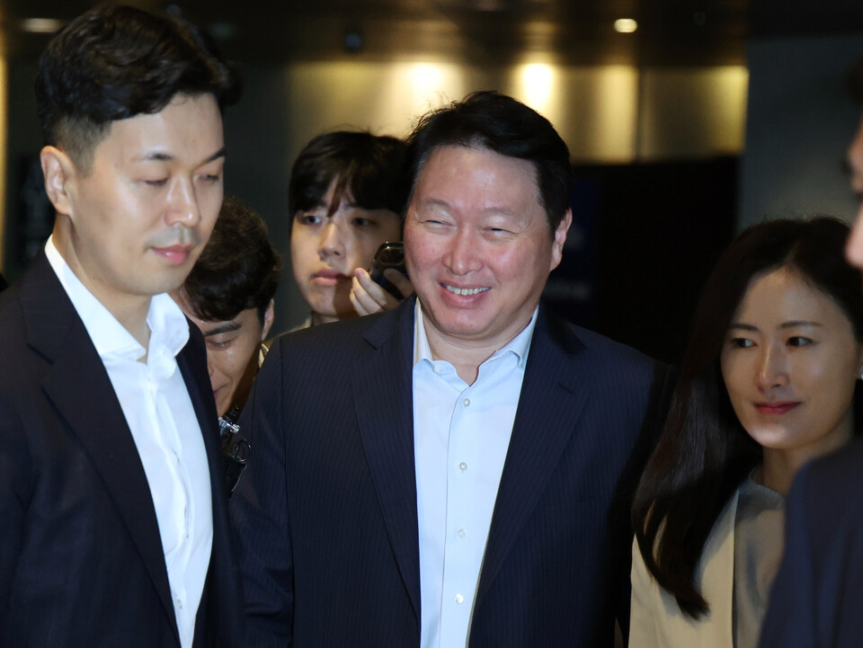 ​최태원 SK그룹 회장이 18일 오전 서울 광진구 워커힐 호텔에서 열린 '이천포럼 2025'에 참석하고 있다. (사진=뉴스1)