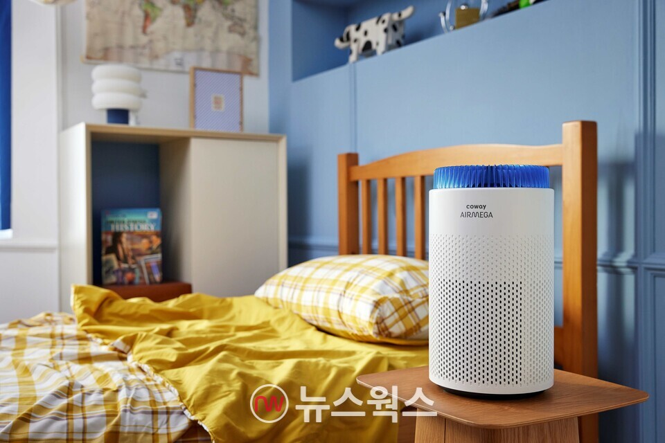 코웨이는 1인 가구를 위한 초소형 공기청정기와 같이 소비자 요구에 기민히 반응한 신제품을 지속 출시하고 있다. (사진제공=코웨이)