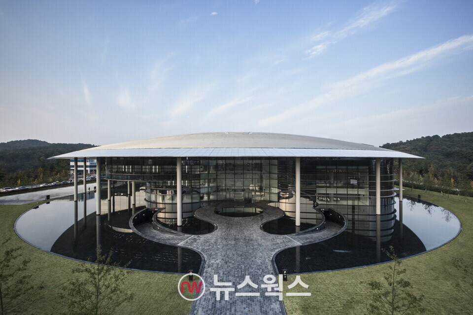한국타이어의 하이테크 중앙연구소 한국테크노돔. (사진제공-한국타이어)