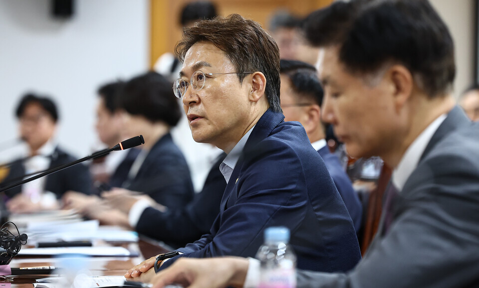 권대영 금융위원회 부위원장이 21일 서울 중구 전국은행연합회에서 열린 '석유화학 사업재편 금융권 간담회'에서 모두발언을 하고 있다. (사진=뉴스1)