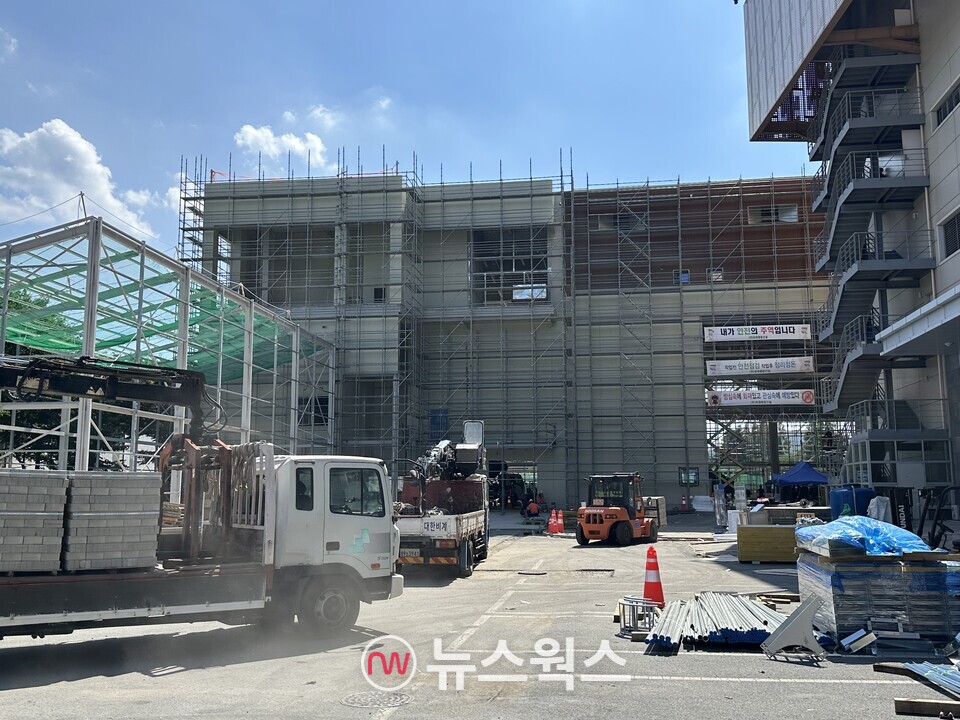경주화백컨벤션센터 옆에 국제미디어센터 신축 공사가 진행 중이다. (사진=정현준 기자)